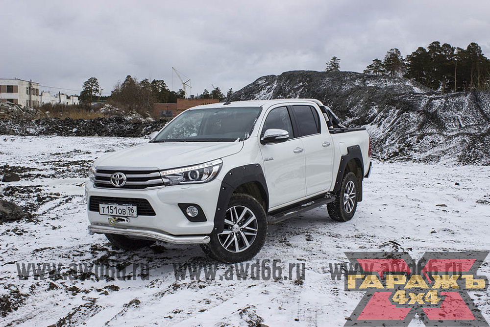 Toyota HiLux revo AT 32 лайт