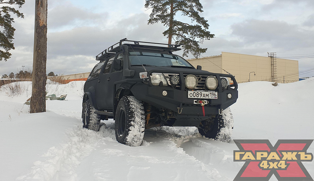 Toyota Hilux MT 35 Black Raptor