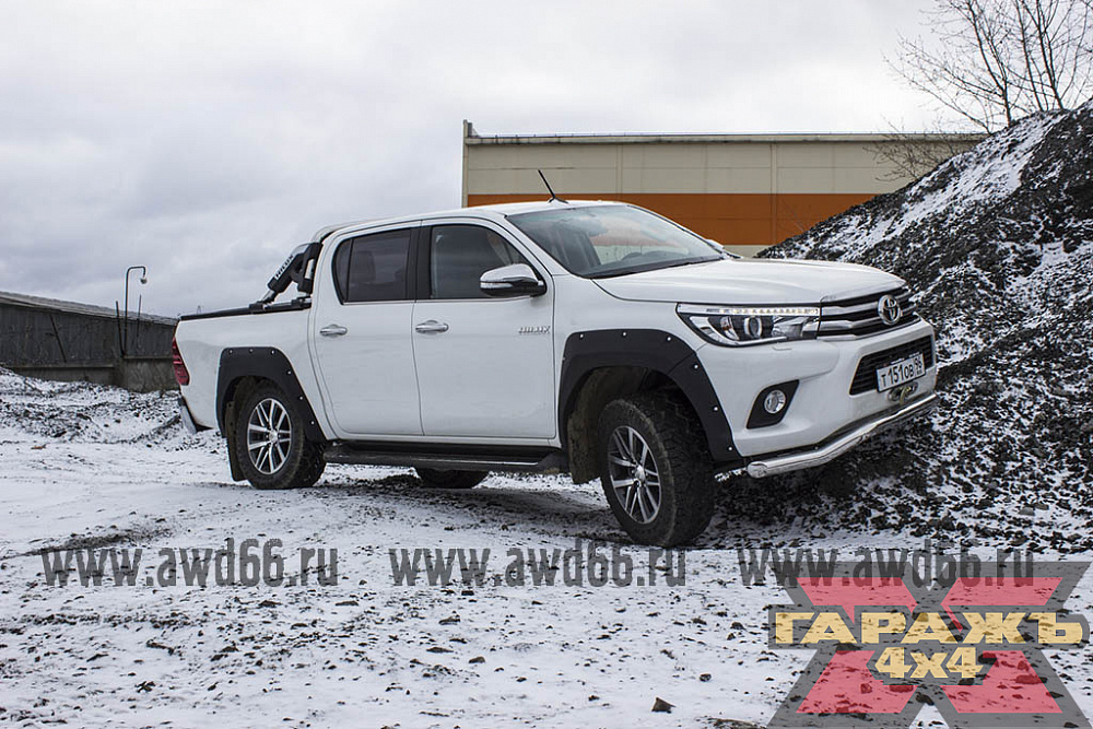 Toyota HiLux revo AT 32 лайт